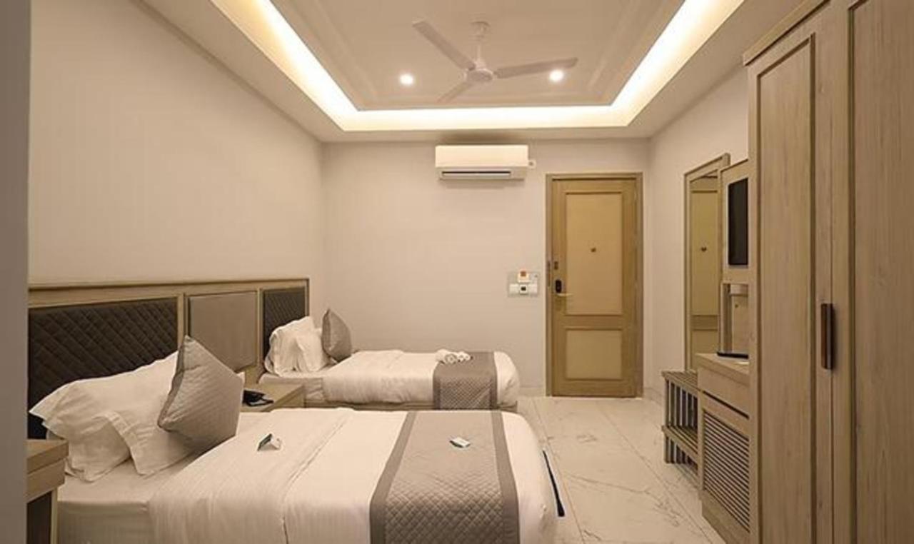 Fabhotel Prime Hampton By Ic'S Noida Extérieur photo