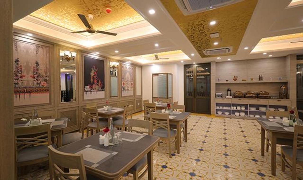 Fabhotel Prime Hampton By Ic'S Noida Extérieur photo