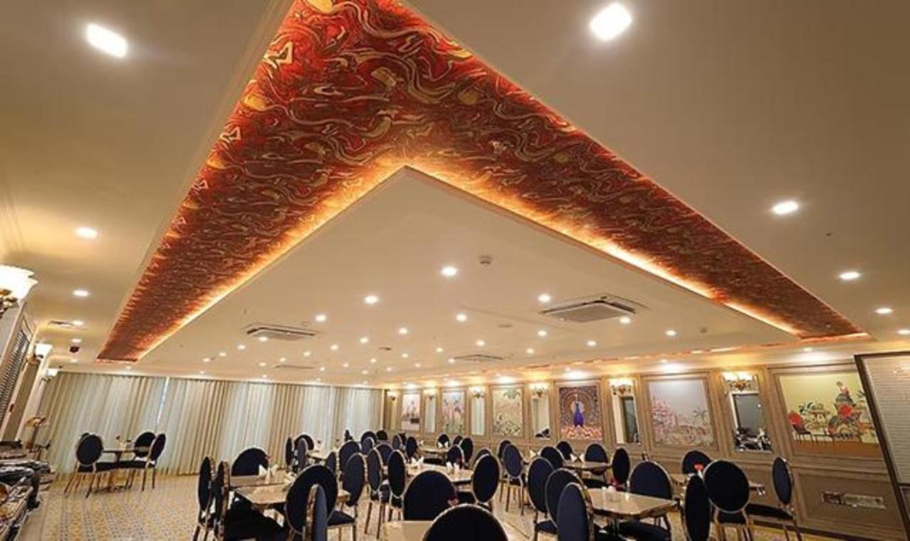 Fabhotel Prime Hampton By Ic'S Noida Extérieur photo