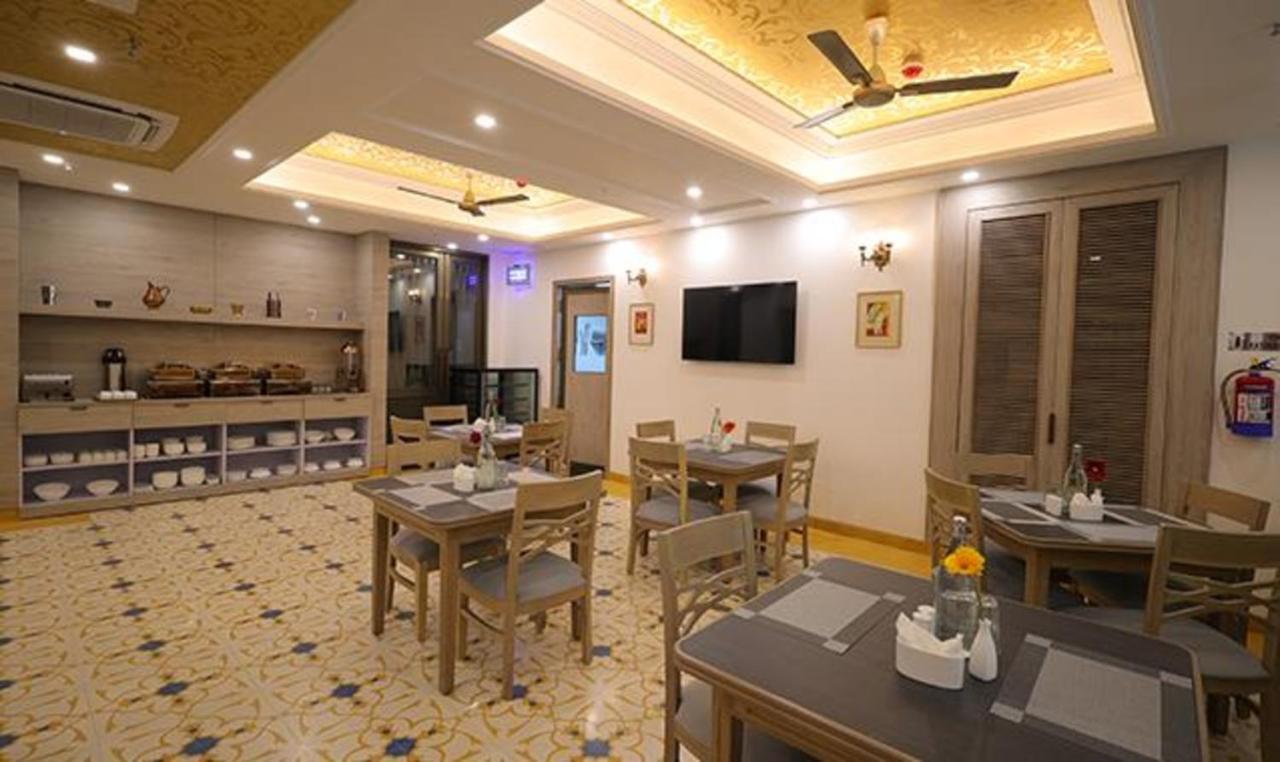 Fabhotel Prime Hampton By Ic'S Noida Extérieur photo