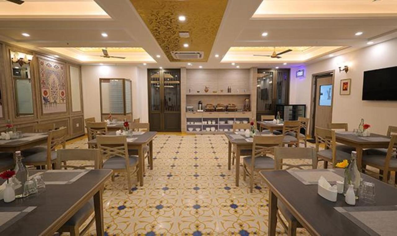 Fabhotel Prime Hampton By Ic'S Noida Extérieur photo