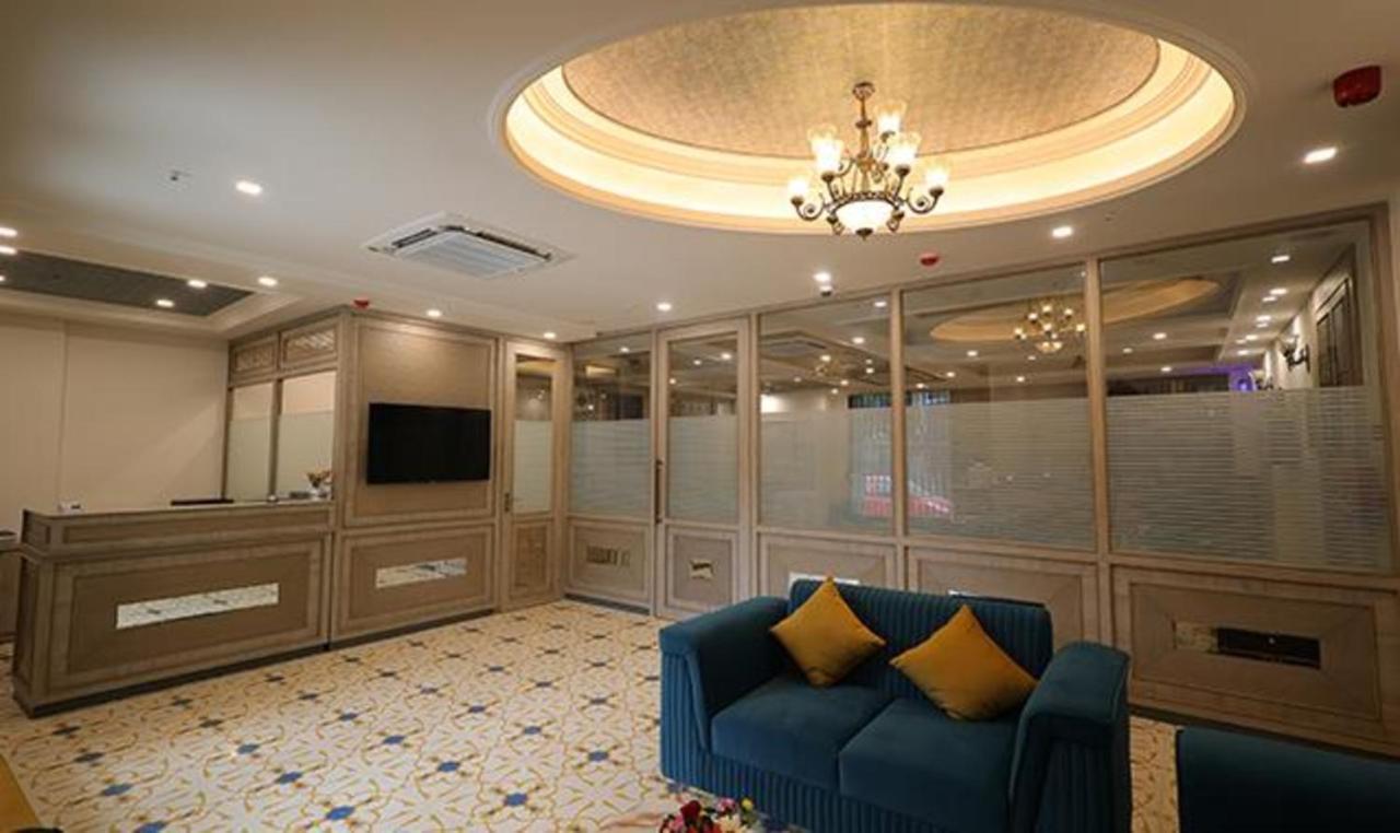 Fabhotel Prime Hampton By Ic'S Noida Extérieur photo