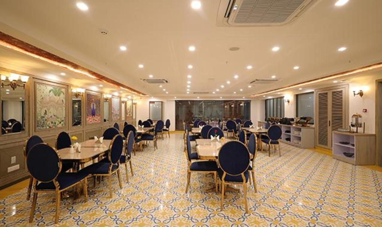 Fabhotel Prime Hampton By Ic'S Noida Extérieur photo